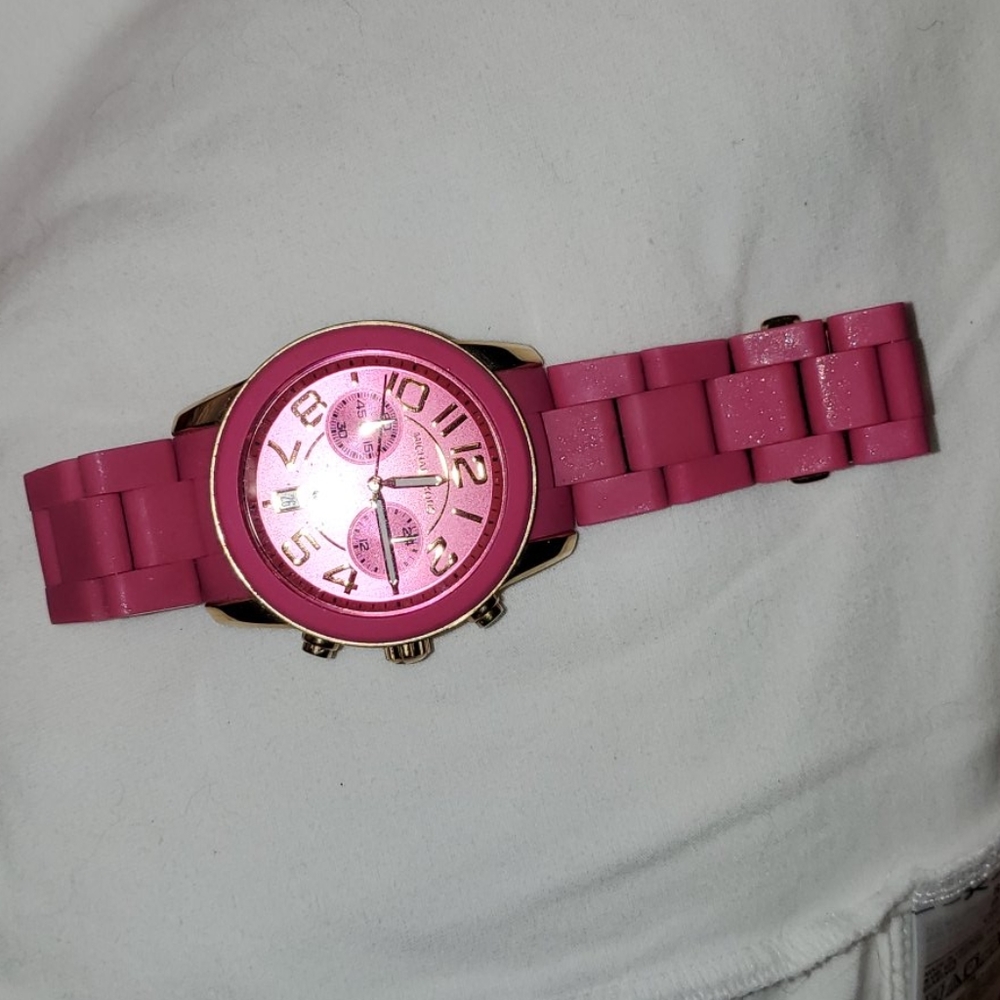 Michael Kors pink rubber watch